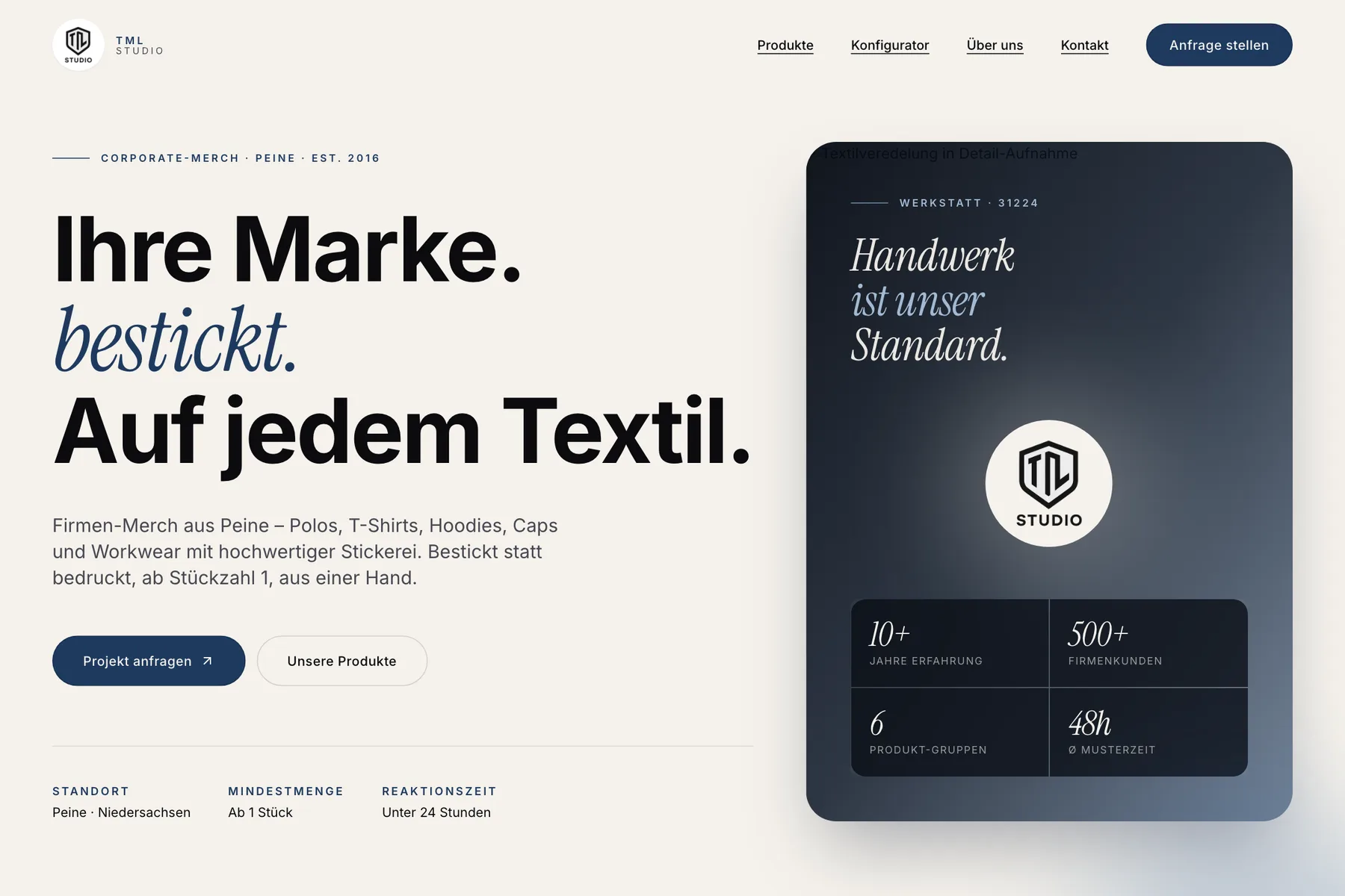 Startseite von TML Studio mit bestickter Firmenkleidung